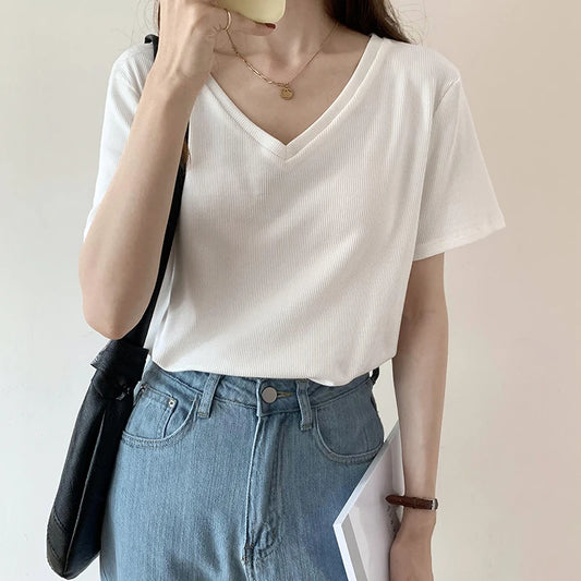 Design Sensation Women's ort Sve V-Ne Knitted T-irt Summer 2025 ey Base irt Versatile Trendy Faion Top