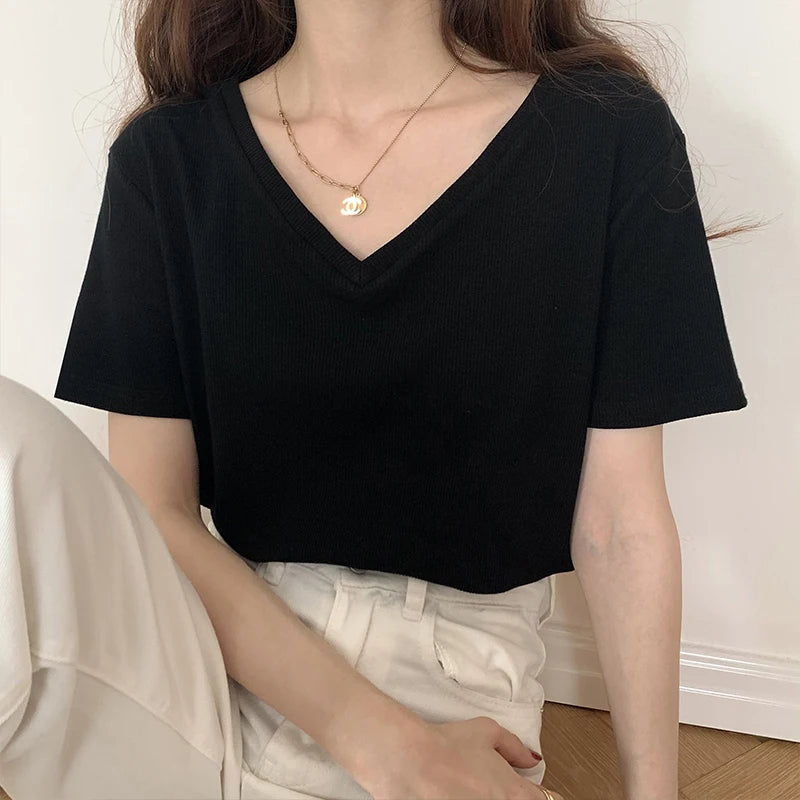 Design Sensation Women's ort Sve V-Ne Knitted T-irt Summer 2025 ey Base irt Versatile Trendy Faion Top